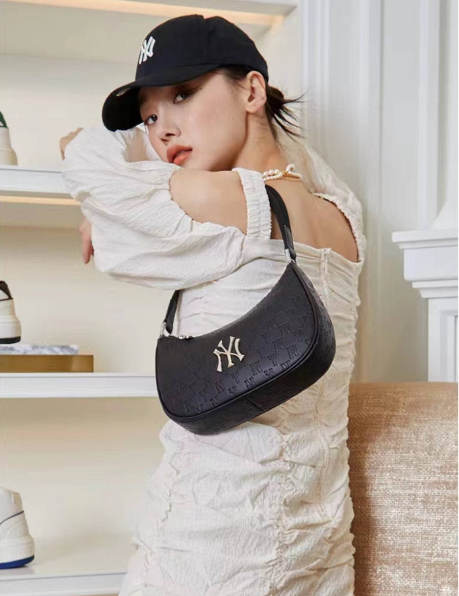 MLB Monogram Embo Hobo New York Yankees Bag Black The Factory KL