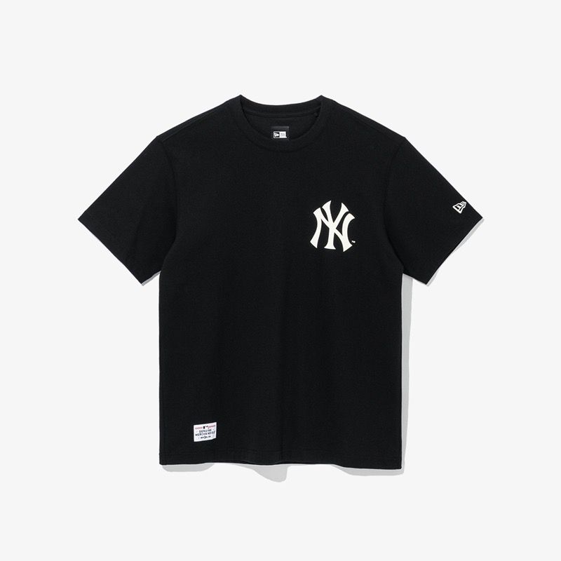 New Era New York Yankees Metallic Logo T-Shirt (Black)