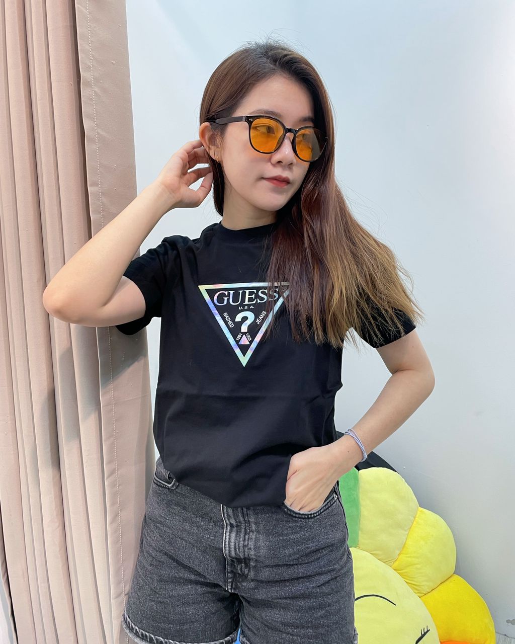 Guess Gradient Triangle Logo Black Tee