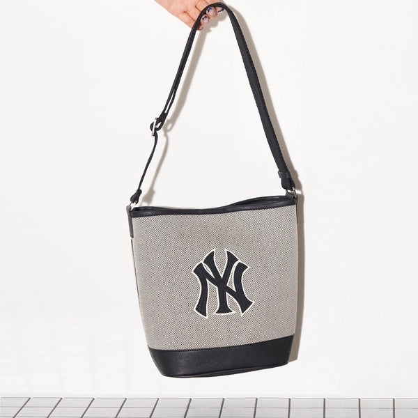 MLB Basic Logo Canvas Bucket Bag New York Yankees Black