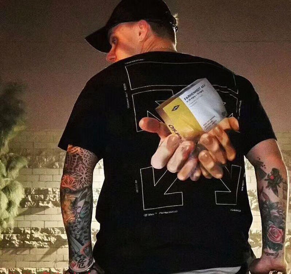 Ligner Billy Bar Off-White Fahrenheit 451 Pill Box Hands T-Shirt – The Factory KL